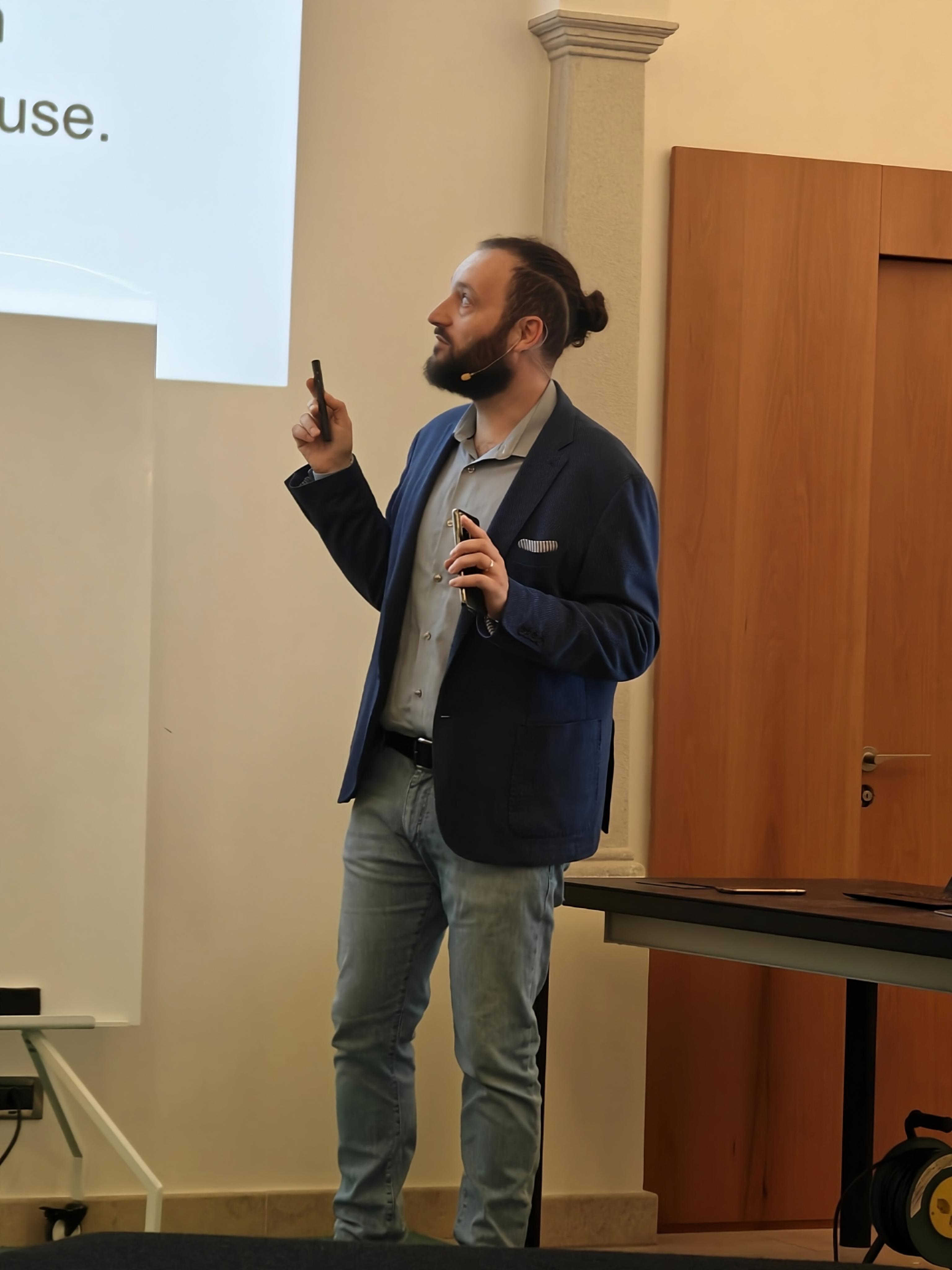 Marco Giorgetti presenting at Plan B Business School